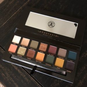 Anastasia Beverly Hills- Subculture Eyeshadow